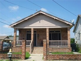 2500 Monroe St in New Orleans, LA - Building Photo
