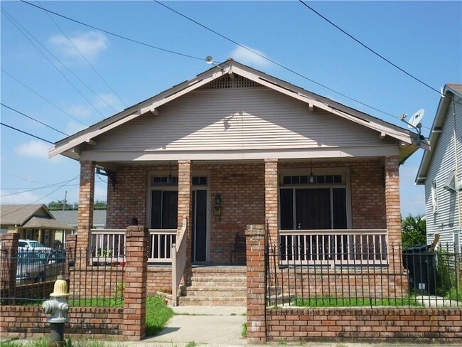 property at 2500 Monroe St