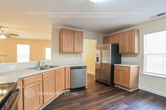 305 Peachtree Rd in Charlotte, NC - Foto de edificio - Building Photo