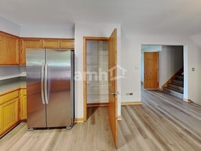 1509 Bassett Dr in Joliet, IL - Building Photo - Building Photo