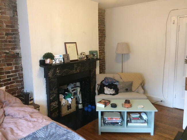 1 Russell St, Unit 1 in Boston, MA - Building Photo - Building Photo