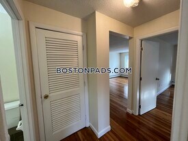 122 Dustin St in Boston, MA - Building Photo