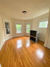 186 Powder House Blvd, Unit 2 in Somerville, MA - Foto de edificio - Building Photo