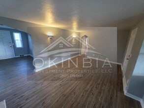 2540 Catalpa Dr. in Dayton, OH - Building Photo - Building Photo