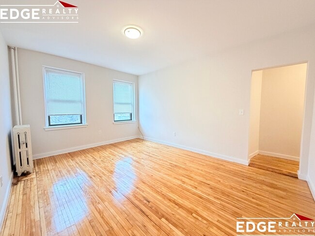 160 Strathmore Rd in Boston, MA - Foto de edificio - Building Photo