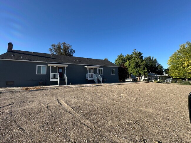 411 N 7th St in Parma, ID - Building Photo - Building Photo