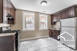 2618 N Harding Ave, Unit #G in Chicago, IL - Building Photo