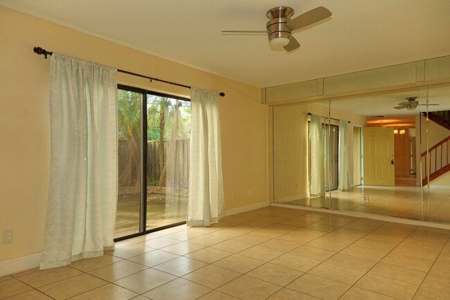 5262 Coral Ct in Orlando, FL - Building Photo - Building Photo