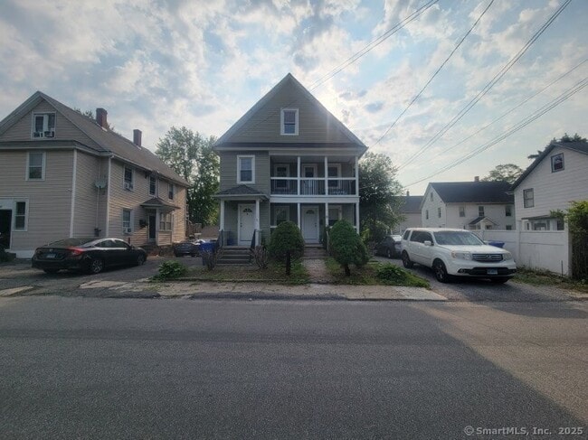 77 Lewis St in Torrington, CT - Building Photo - Building Photo