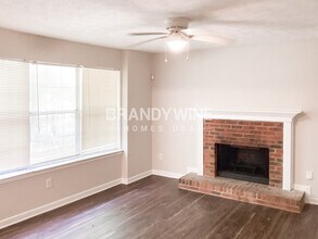 4392 Westchester Ct in Decatur, GA - Foto de edificio - Building Photo