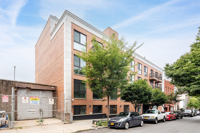 198 19th Street in Brooklyn, NY - Foto de edificio - Building Photo