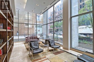 38-2338 Grenville St in Toronto, ON - Building Photo - Building Photo