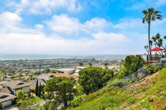 3921 Calle Real in San Clemente, CA - Foto de edificio - Building Photo