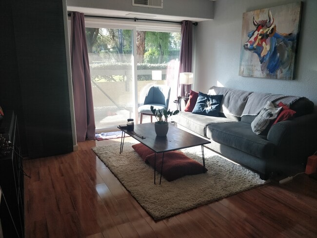 275 Tradewinds Dr, Unit 5