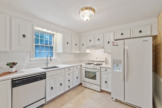 6 John Matthews Rd, Unit SoBo in Southborough, MA - Building Photo - Building Photo