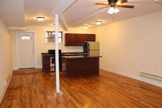 1115 W Oakdale Ave, Unit GDN in Chicago, IL - Building Photo - Building Photo