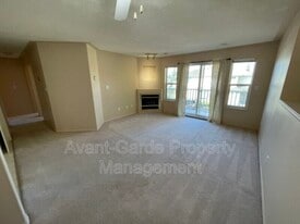 4405-4437 37 St in Stony Plain, AB - Building Photo