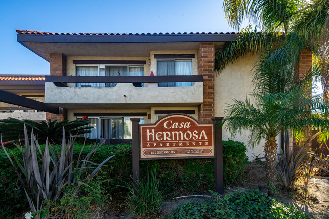 Casa Hermosa Apartments in Torrance, CA - Foto de edificio - Building Photo