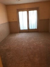 93 Nottingham Dr in Chambersburg, PA - Foto de edificio - Building Photo