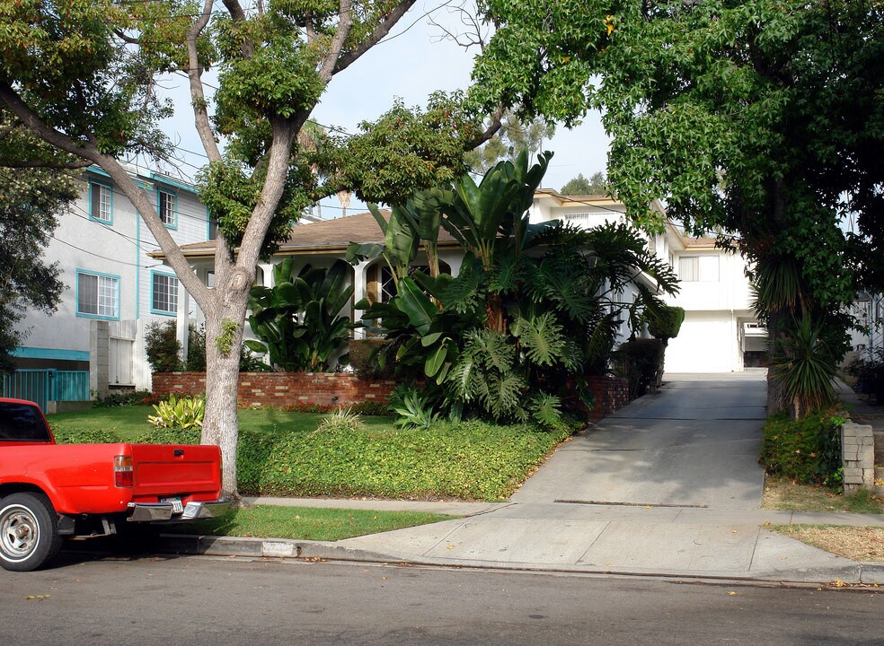 737 Venice Way in Inglewood, CA - Building Photo