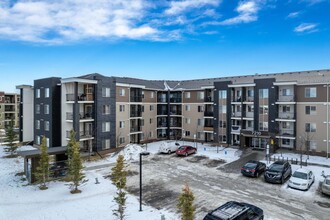 7210 80 Ave NE in Calgary, AB - Building Photo - Building Photo