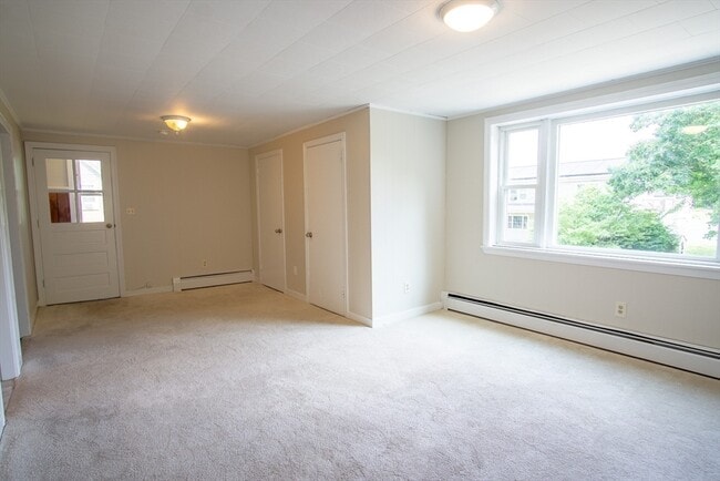 61 Orchard St in Bellingham, MA - Building Photo - Building Photo