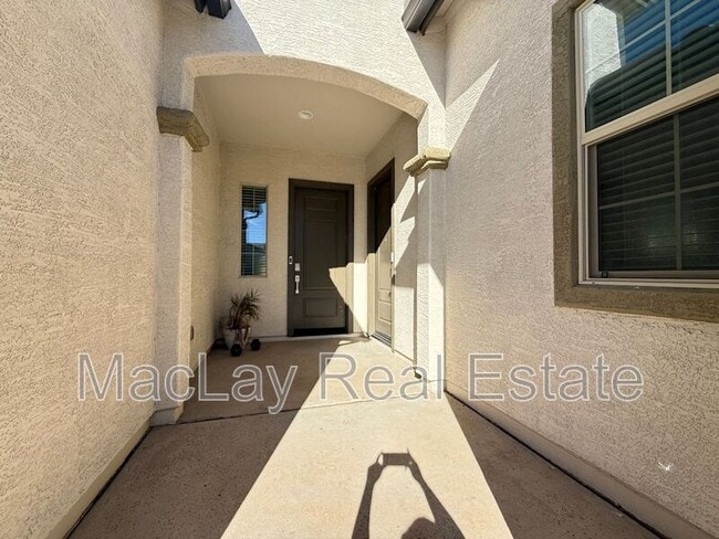 2996 E Birdsong Ave in San Tan Valley, AZ - Building Photo - Building Photo