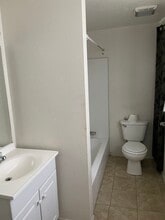 276 Adams St, Unit B in Twin Falls, ID - Foto de edificio - Building Photo