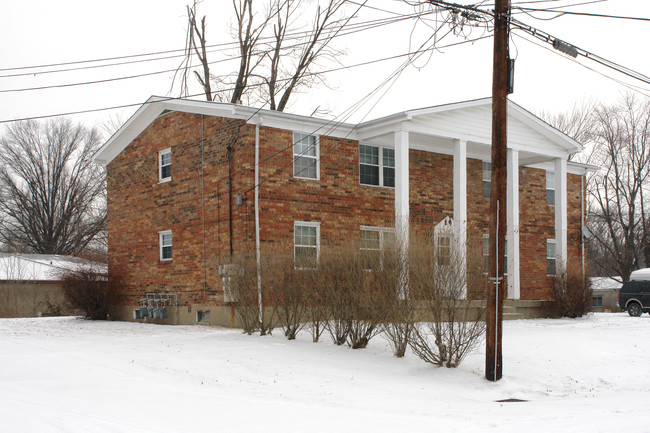 3201 Melody Acres Ln in Louisville, KY - Building Photo - Building Photo