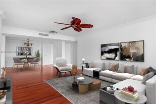 2841 NE 163rd St in North Miami Beach, FL - Building Photo