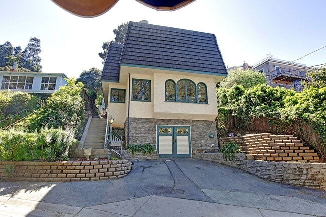 property at 37 San Francisco Ave