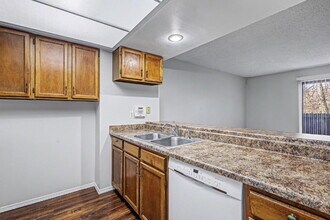 2315 Lexington Village Ln in Colorado Springs, CO - Building Photo - Building Photo