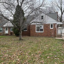 25731 Forestview Ave in Euclid, OH - Building Photo