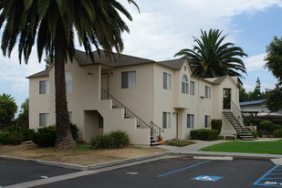 Bostonia Palms Apartments in El Cajon, CA - Foto de edificio - Building Photo