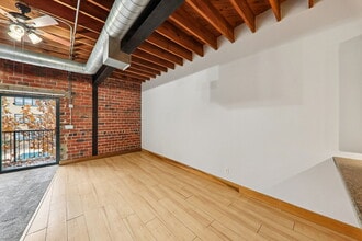 The Crown Downtown in St. Louis, MO - Foto de edificio - Building Photo