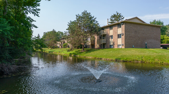 Homestead Apartments in East Lansing, MI - Building Photo - Building Photo