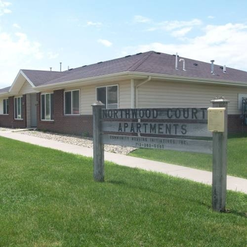 Northwood Court in Sioux Center, IA - Building Photo