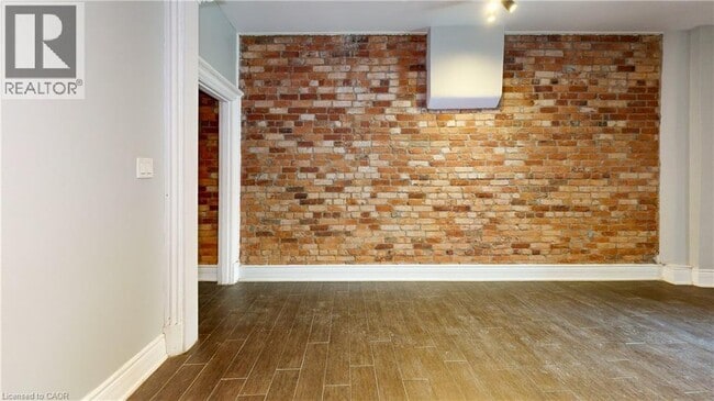 477 King St E in Hamilton, ON - Building Photo - Building Photo