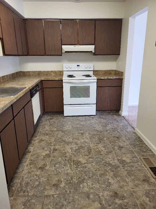 1145 S Main St in Canton, OH - Building Photo - Building Photo