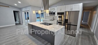 5015 Nassau Cir in Orlando, FL - Building Photo