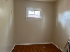 3304 W 44th St in Cleveland, OH - Building Photo - Building Photo