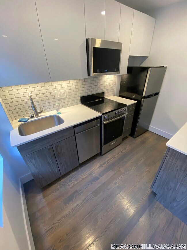 61 Joy St in Boston, MA - Building Photo - Building Photo