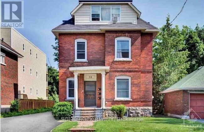 28 Aylmer Ave