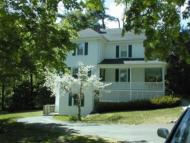 property at 138Rear Weston Rd