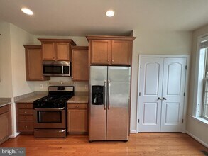 1116 Carinoso Cir in Severn, MD - Building Photo - Building Photo