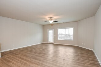 759 Calvin Pk Dr in Ball Ground, GA - Foto de edificio - Building Photo