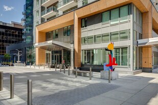 Two Park Central in Calgary, AB - Building Photo