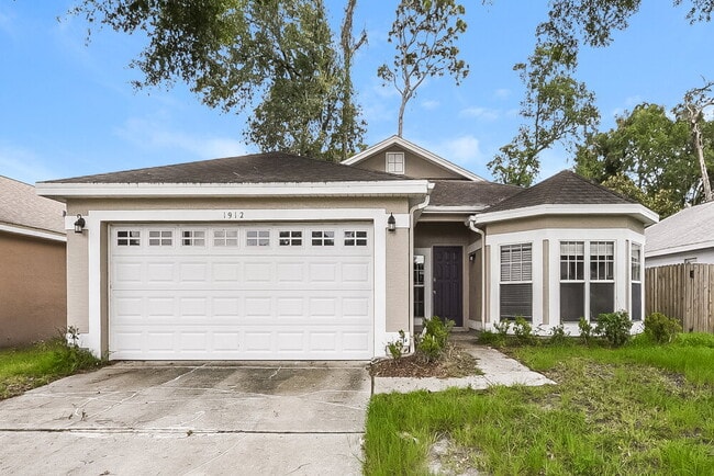 property at 1912 Windsor Oak Dr