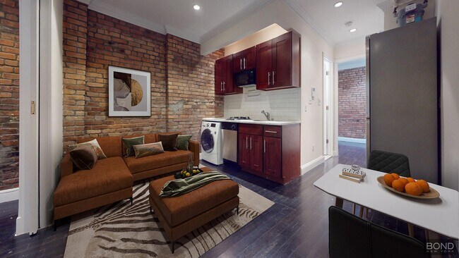 property at 610 E 9th St