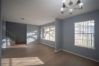 2111 Landcircle Ct in Sugar Land, TX - Building Photo - Building Photo